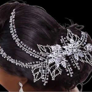 Elegant Silver Crystal Hair Accessory